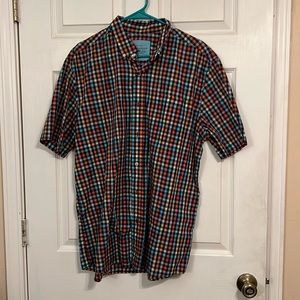 Short sleeve button up